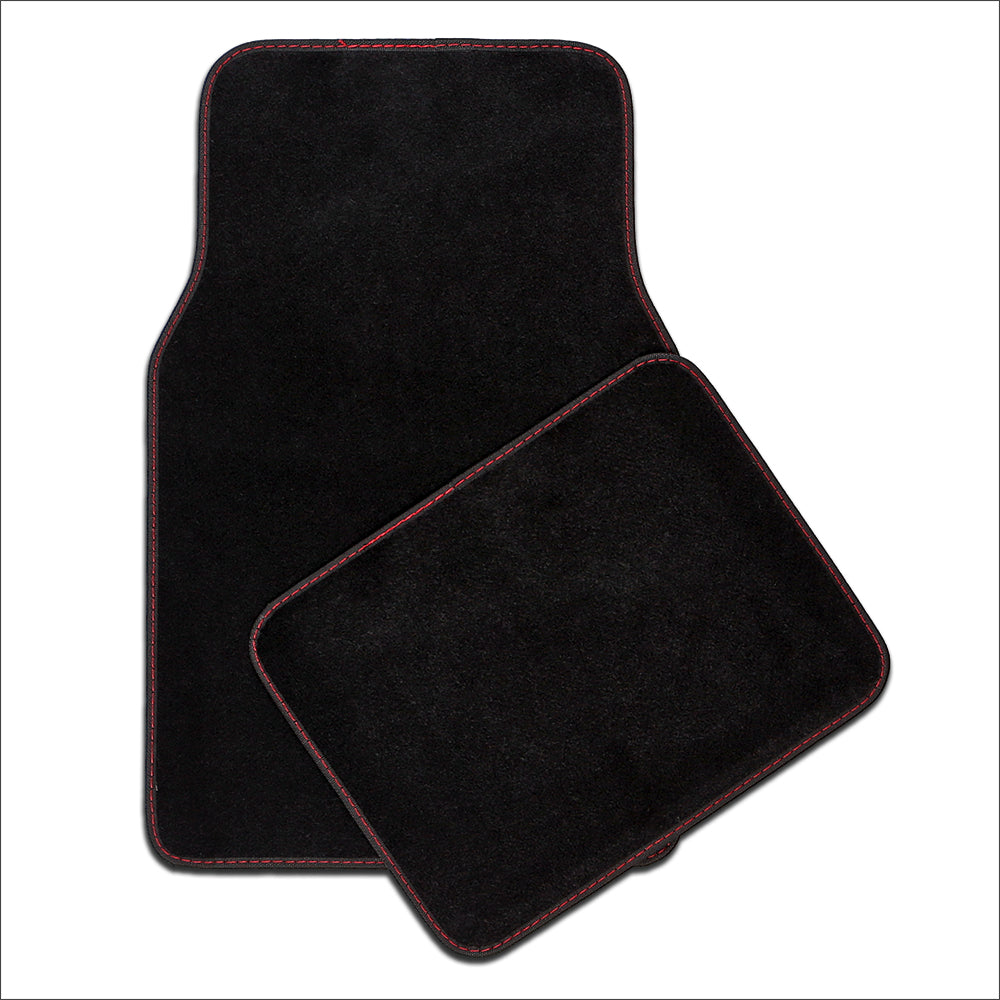 4 Piece Carpet Floor Mats In Kiss Design - Red Lips